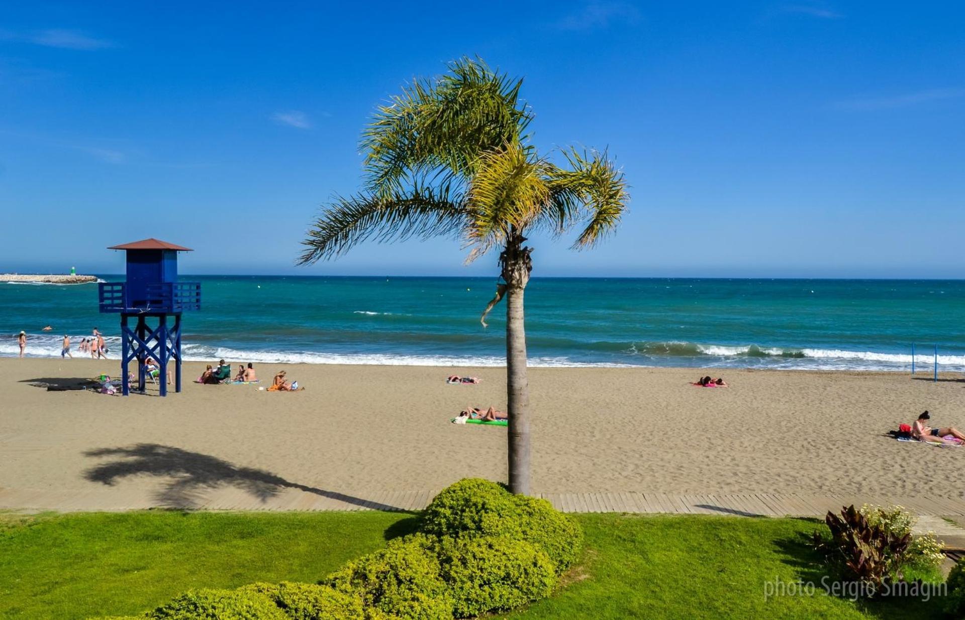 714 Iris Apartamento - Vista Al Mar - Cerca De Tren, Restaurantes, Tiendas - Playa A 10 Min Caminando Бенальмадена Екстер'єр фото